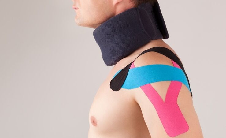 Trápaga osteokondrosiaren aldi akutuan zehar, lepoko berezi bat erabili behar da